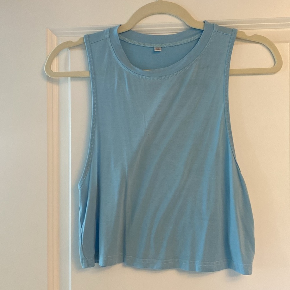 Mippo Amazon light blue athletic cropped tank - size XS